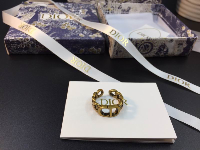 Dior Earring 04lyr403